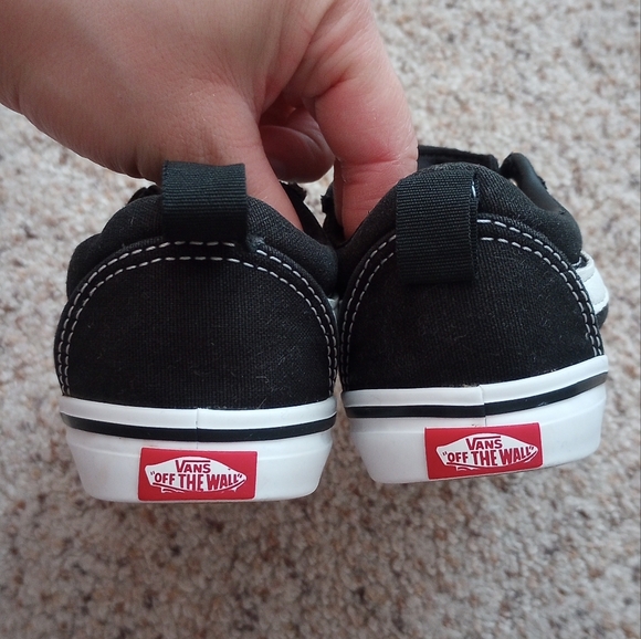 Old Skool Vans Toddlers Shoes - Picture 8 of 10